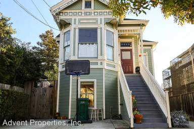 Main picture of 1059 47th St