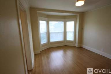 Main picture of 910 SE 37th Ave