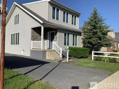 Main picture of 691 2nd St