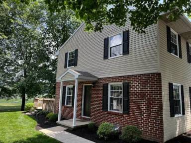 Main picture of 141 Maplewood Ln