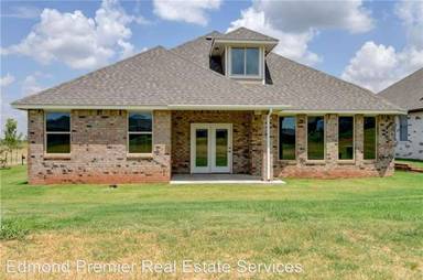 Main picture of 15808 Langley Way