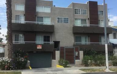 Main picture of 549 S Wilton Pl