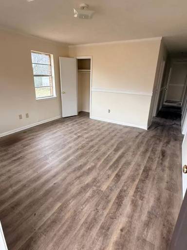 Main picture of 3301 Moody St