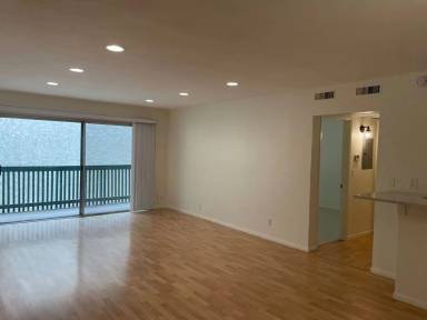 Main picture of 412 N Bellflower Blvd