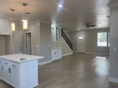 Main picture of 2615 Beaumont St