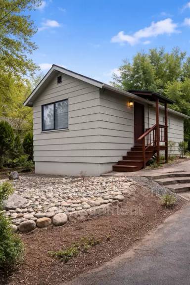 Main picture of 9320 SW 3rd Ave