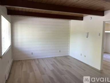 Main picture of 1043 SW Western Blvd