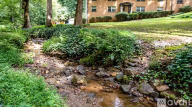Main picture of 1010 Scott Blvd