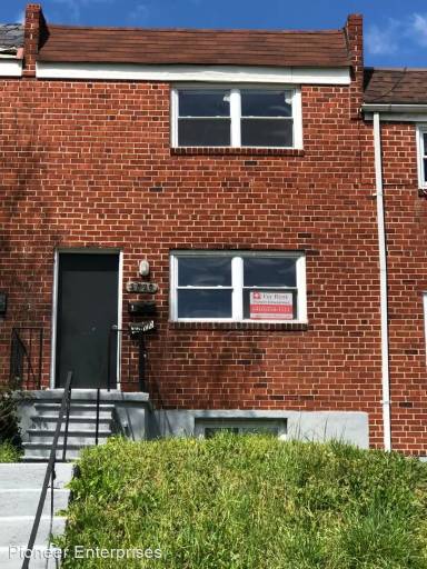Main picture of 3820 W Bay Ave