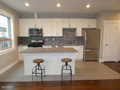 Main picture of 702 4th Ave E