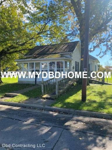 Main picture of 1424 Middle St