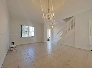 Main picture of 15750 SW 92nd Ave