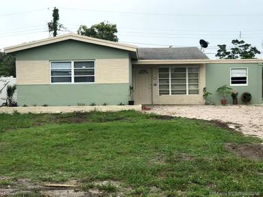 Main picture of 6630 Allen St