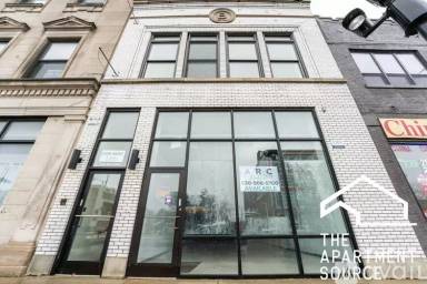 Main picture of 2401 W North Ave