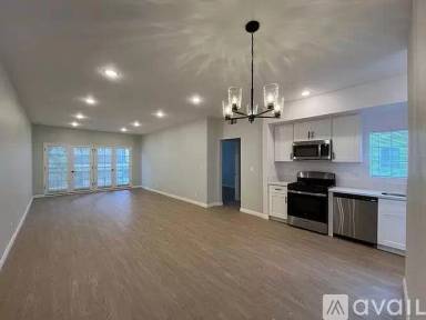 Main picture of 1620 S Bentley Ave