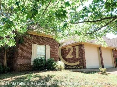 Main picture of 608 Chambord Dr