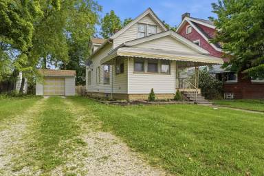 Main picture of 18613 Pawnee Ave