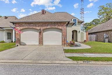 Main picture of 225 Rosemary Pl