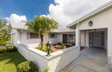 Main picture of 4 Claridge Ct S