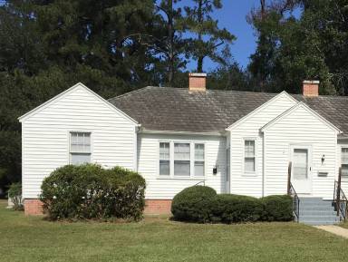Main picture of 605 Rhodes Ave