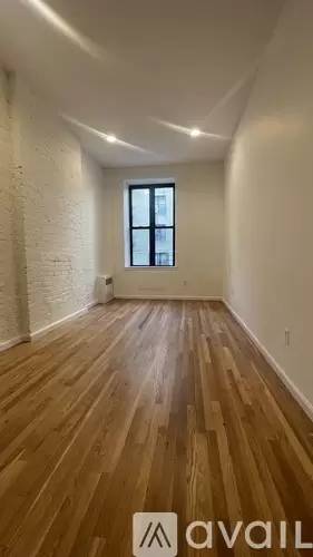 Main picture of 430 East 89th St