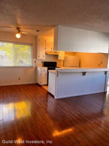 Main picture of 6439 Greenback Ln