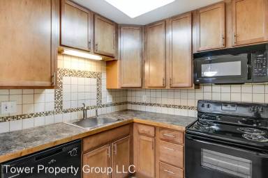 Main picture of 4909 Crooks Rd