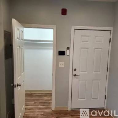 Main picture of 776 Main St