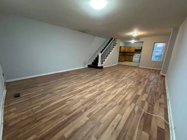 Main picture of 1019 W Ontario St