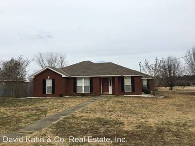 Main picture of 728 Stableway Rd