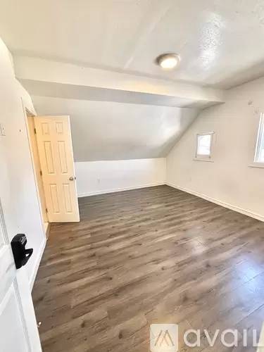 Main picture of 4059 Brighton Ave