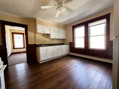 Main picture of 620 Elm St