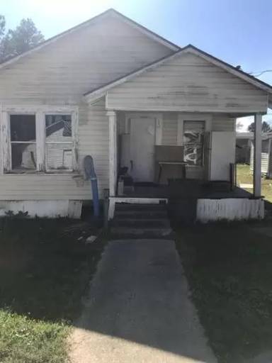 Main picture of 204 Cox St