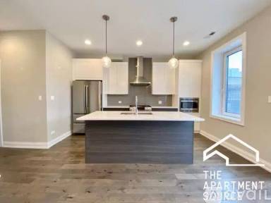 Main picture of 317 W Evergreen Ave