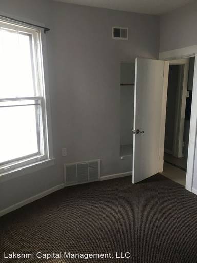 Main picture of 1803 W North Ave