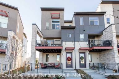 Main picture of 4941 Valentia St