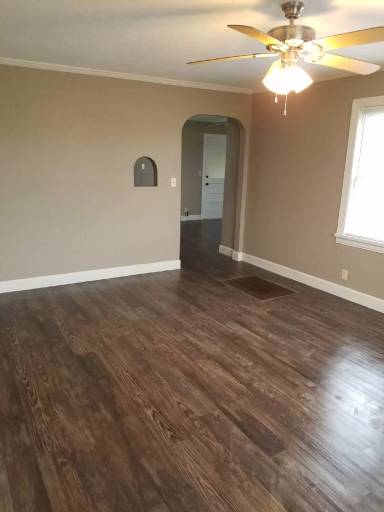 Main picture of 108 W Hartford Ave
