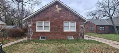 Main picture of 1103 W 14th St N