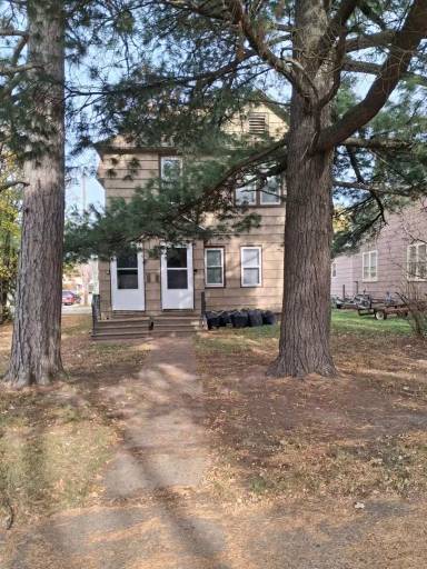 Main picture of 329 7th St S