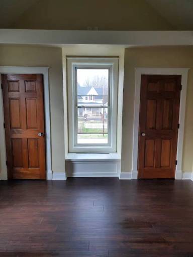 Main picture of 406 E Unaka Ave