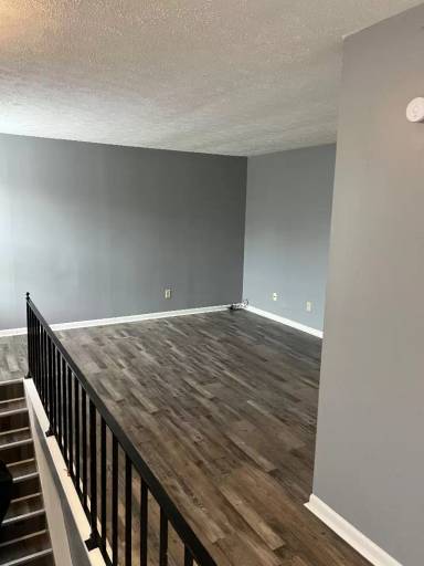 Main picture of 210 Taff Cir