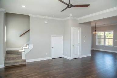 Main picture of 496 Bellingham Dr NE