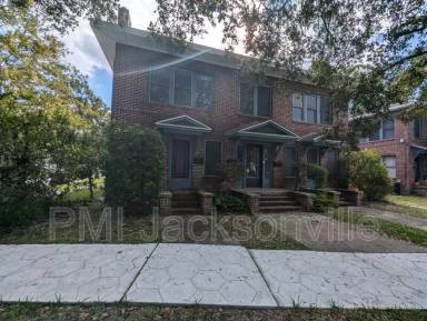 Main picture of 2792 Downing St
