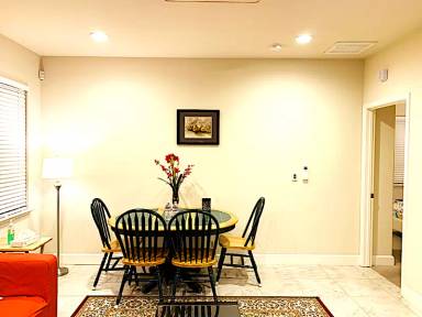 Main picture of 647 N Plumas Dr