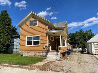 Main picture of 902 Cherry St