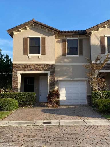 Main picture of 15062 SW 117th Way