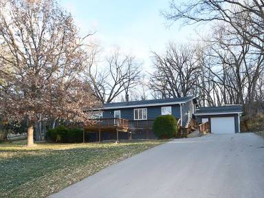 Main picture of 4640 Washington Ave