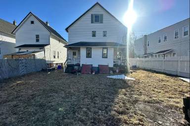 Main picture of 348 Theodore St