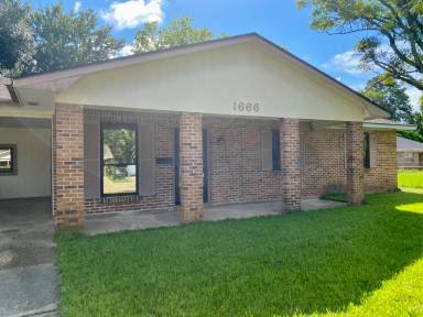 Main picture of 1666 Rosedale Dr