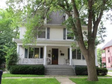 Main picture of 28 Sinclair St